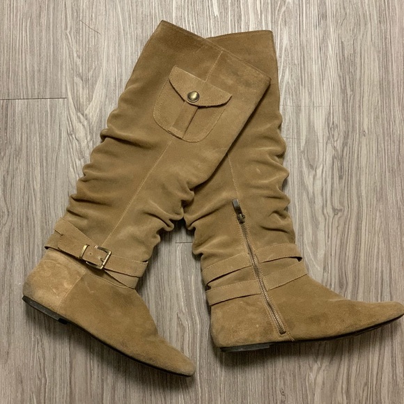 BCBGenertion Boots - Picture 2 of 3